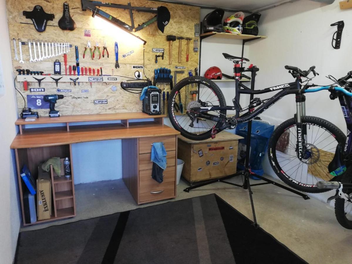 Weixl Schi&Bike Appartements-Bike In&Bike Out Neben Wexl Trails Bikepark Sankt Corona am Wechsel Esterno foto